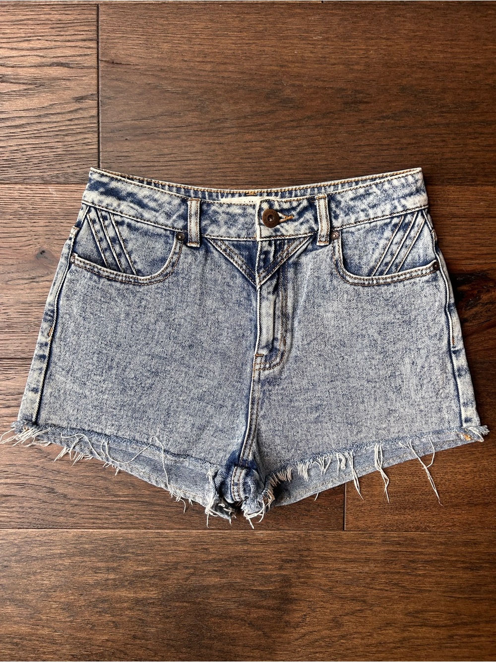 Bullhead Light Blue Acid Wash Denim Cutoff Shorts